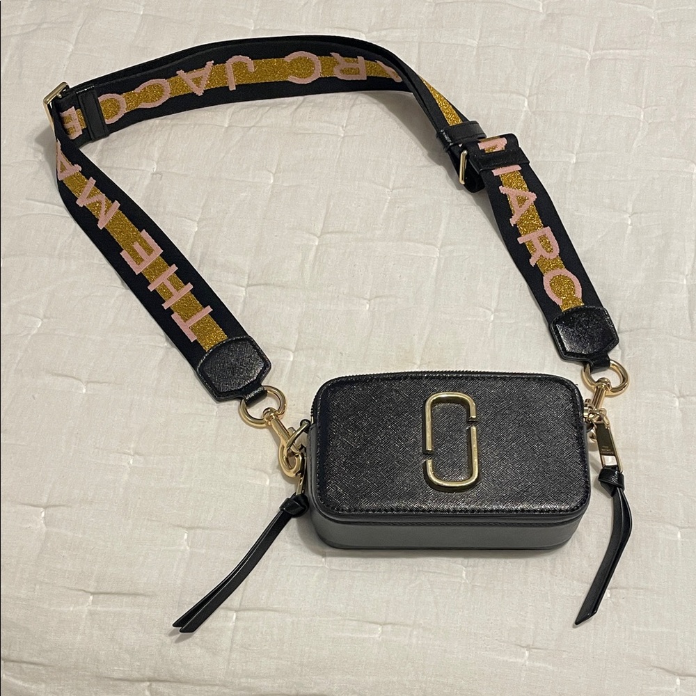 Marc Jacobs Black Snapshot